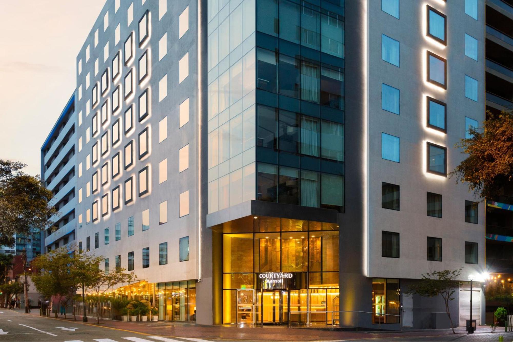 Hotel Courtyard By Marriott Miraflores 4*