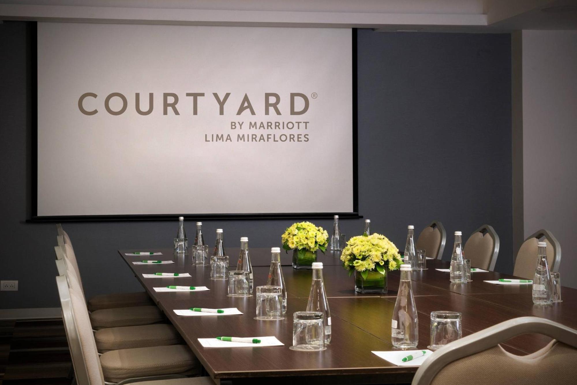 Courtyard By Marriott Miraflores 4*