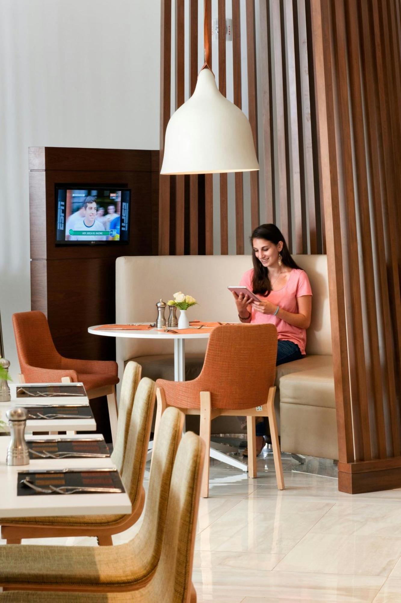 Courtyard By Marriott Miraflores