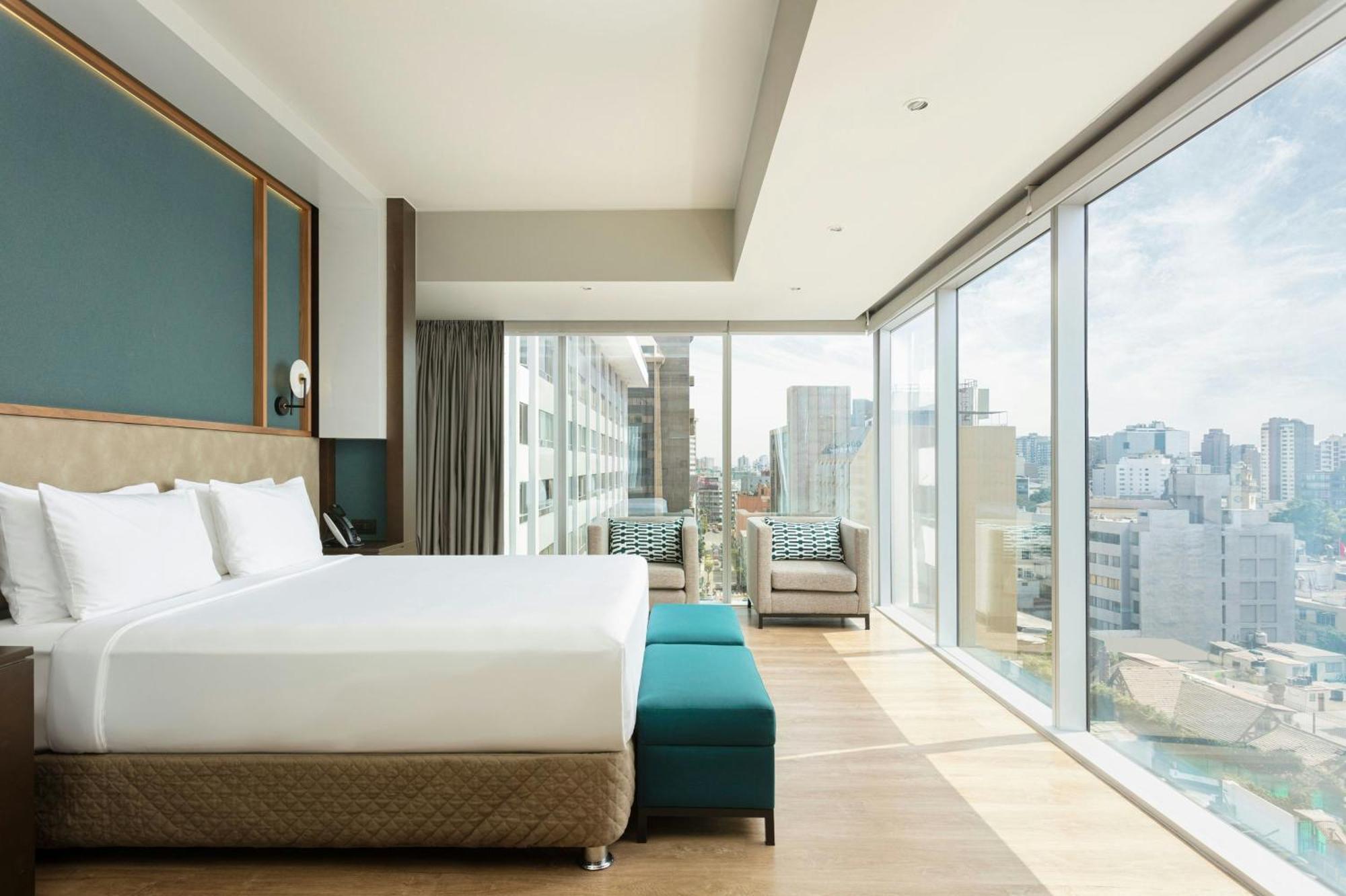 Courtyard By Marriott Miraflores Hotel