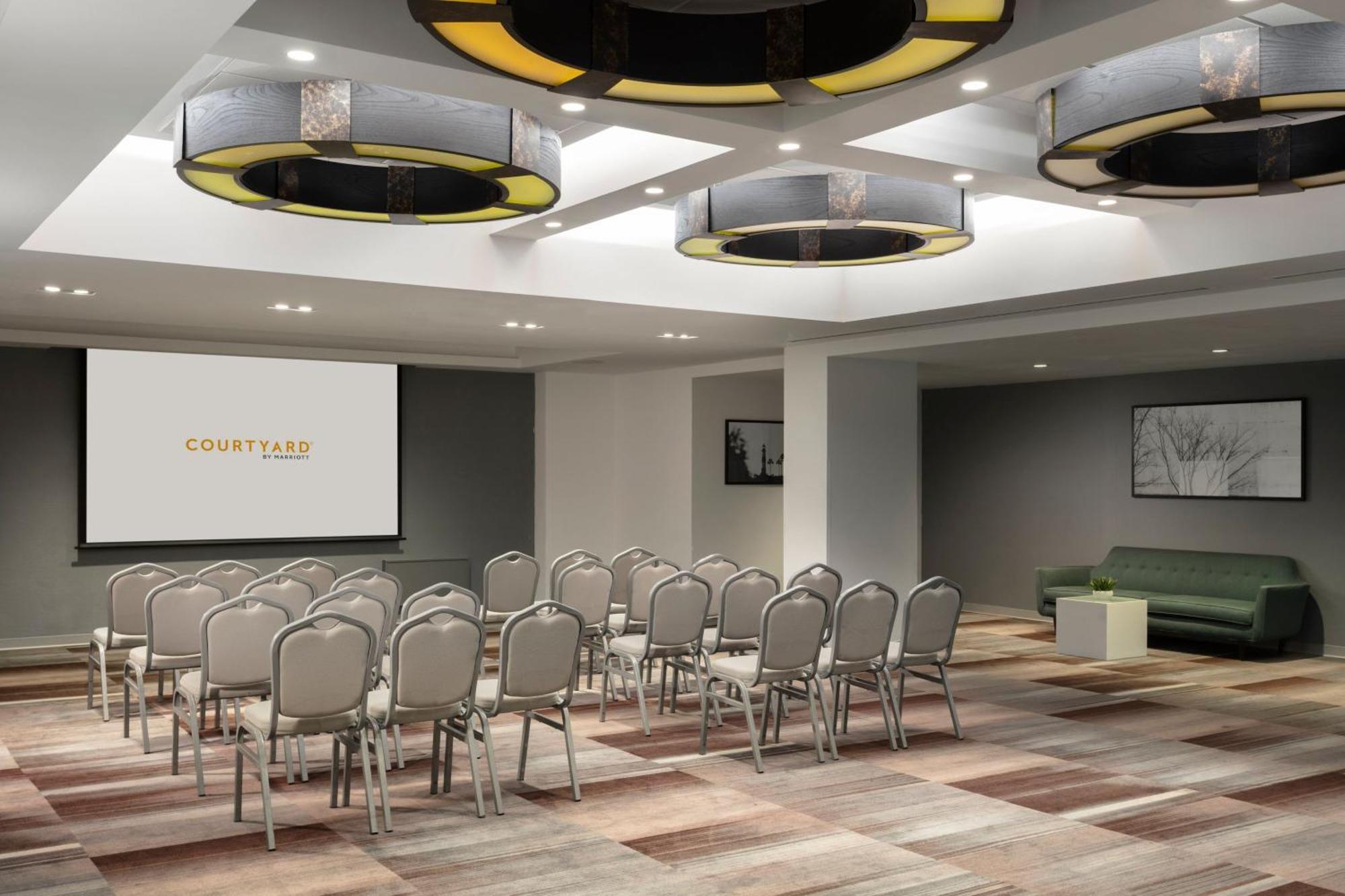 Courtyard By Marriott Miraflores