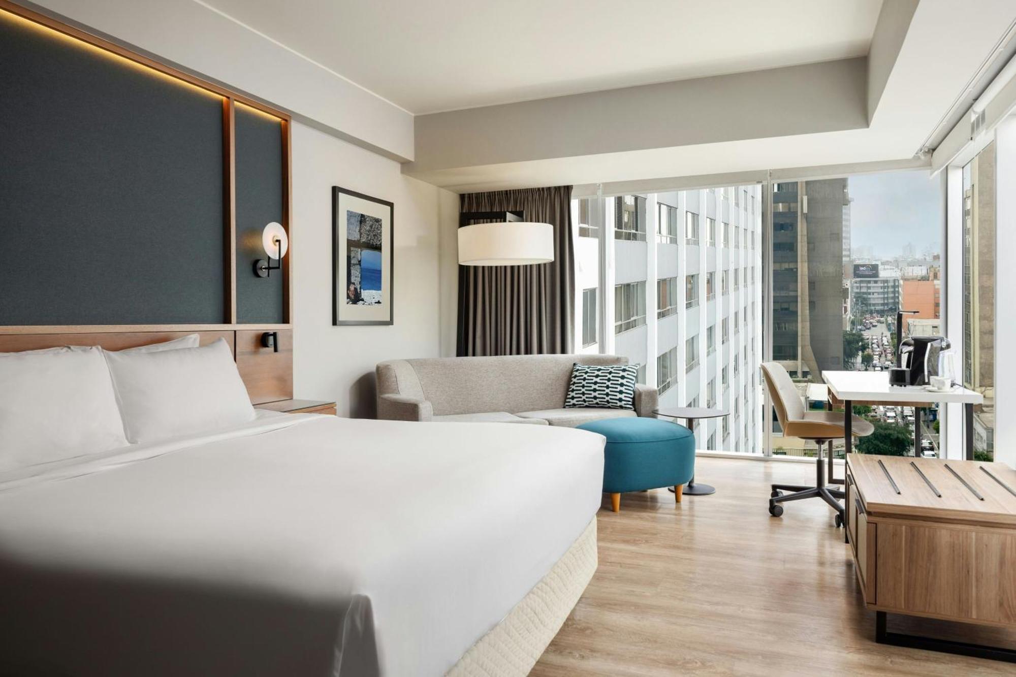 Courtyard By Marriott Miraflores Hotel